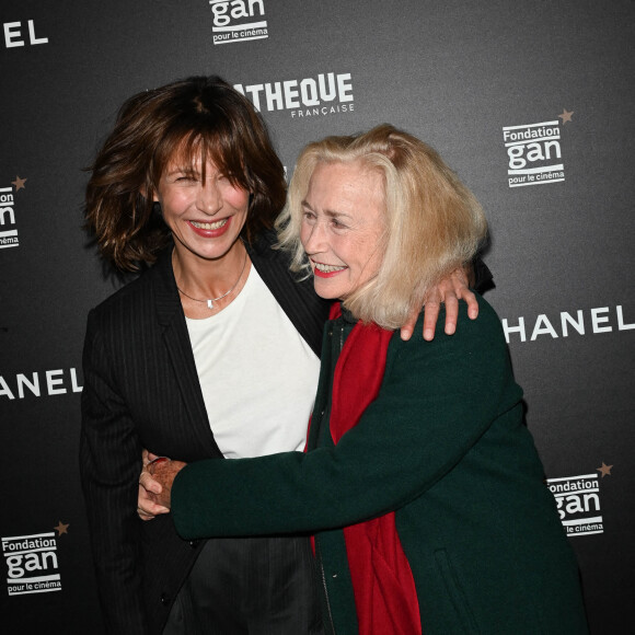 Sophie Marceau et Brigitte Fossey au photocall de l'avant-première du film "Une femme de notre temps" à la cinémathèque française à Paris, France, le 29 septembre 2022. © Coadic Guirec/Bestimage