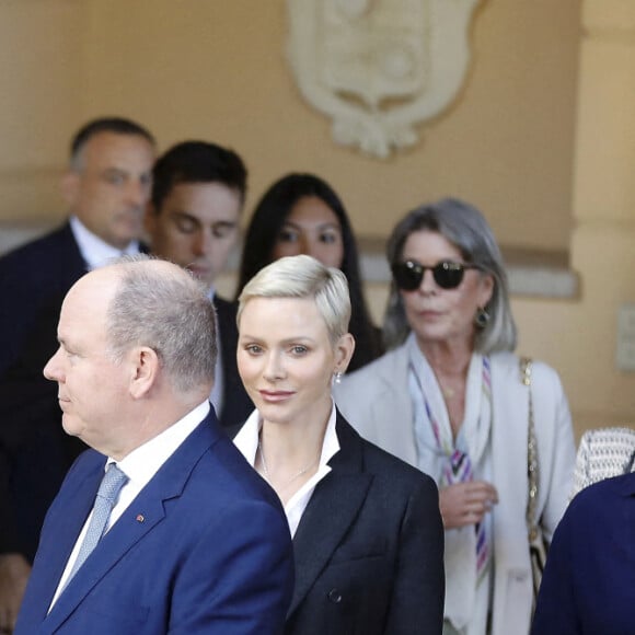 La princesse Caroline de Hanovre, Marie Ducruet, Louis Ducruet, la princesse Stéphanie de Monaco, le prince Albert II de Monaco, la princesse Charlène de Monaco et Camille Gottlieb lors de la conférence de présentation des célébrations du centenaire de la naissance du Prince Rainier III de Monaco au Palais de Monaco, le 28 septembre 2022. La Princesse Stéphanie sera en charge, avec le Prince Albert II, des événements qui se dérouleront en 2023. De nombreuses personnalités monégasques font également partie du comité d'organisation. © Dylan Meiffret/Nice Matin/Bestimage 