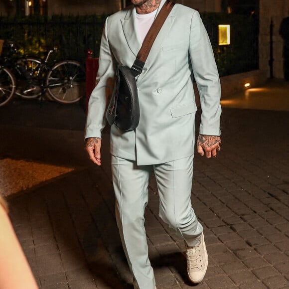 David Beckham - La famille Beckham quitte l'hôtel La Réserve pour l'after party du défilé Victoria Beckham lors de la Fashion Week de Paris (PFW), France, le 30 septembre 2022. 