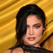 Kylie Jenner : Robe en dentelle, lingerie apparente et mitaines... elle ose un incroyable look !