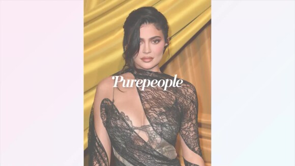 Kylie Jenner : Robe en dentelle, lingerie apparente et mitaines... elle ose un incroyable look !