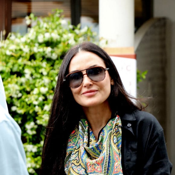 Demi Moore au village lors des Internationaux de France de Tennis de Roland Garros 2022 à Paris, France, le 5 juin 2022. © Dominique Jacovides/Bestimage 