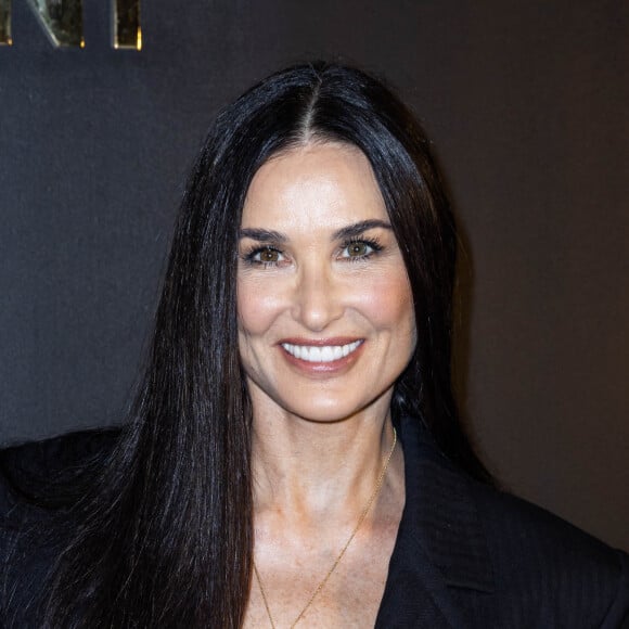 Demi Moore - People au photocall du défilé Saint-Laurent Prêt-à-porter Automne/Hiver 2022/2023 dans le cadre de la Fashion Week de Paris, France, le 1er Mars 2022. © Olivier Borde /Bestimage 