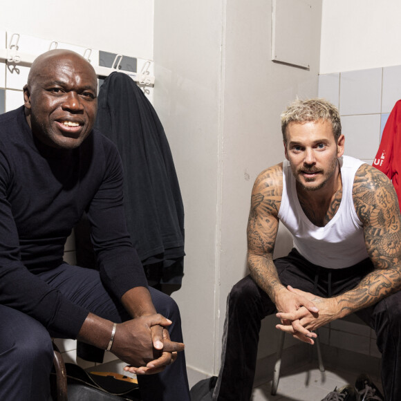 Exclusif - Wilfried Mbappé et M. Pokora (Matt Pokora) - Vestiaire du match de football caritatif entre le Variétés Club de France contre l'équipe de France des Parlementaires au profit de l'association "e-Enfance" au stade Emile Anthoine. © Pierre Perusseau/Bestimage