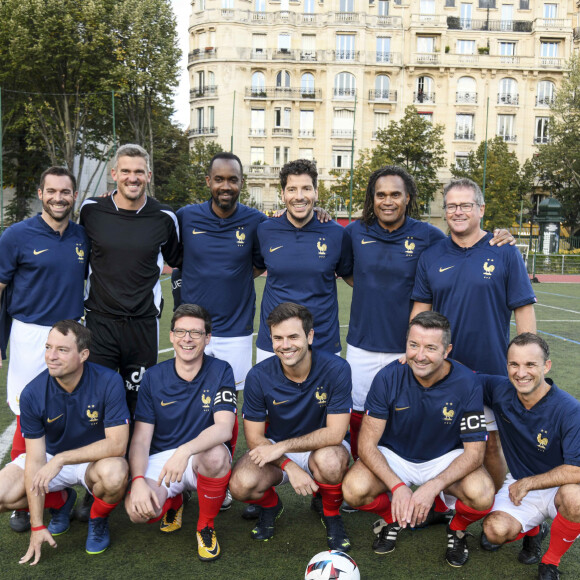 Match de football caritatif entre le Variétés Club de France contre l'équipe de France des Parlementaires au profit de l'association "e-Enfance" au stade Emile Anthoine à Paris le 28 septembre 2022. La rencontre s'est soldée par une défaite 8-2 des parlementaires. Le match a été marqué par la blessure importante de J. Odoul. Le député du Rassemblement national (RN) de l'Yonne souffre d'une rupture du tendon rotulien. Le match a par ailleurs permis de récolter 35.000 euros pour le compte de l'association e-Enfance, qui lutte contre le cyber harcèlement. Si cette rencontre a fait parler d'elle, ce n'est pas tant pour son aspect sportif que son enjeu politique. Pour la première fois, l'équipe parlementaire de football intégrait dans son effectif des députés du Rassemblement national. Une nouveauté qui a conduit les députés insoumis, socialistes et écologistes à boycotter le match. Une façon pour eux de lutter contre une "banalisation" de l'extrême droite et une "prétendue normalisation" des élus du RN. © Pierre Perusseau/Bestimage