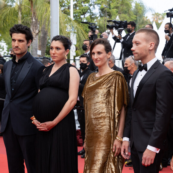 Louis Garrel, Rachel Lang (enceinte), Camille Cottin, Aleksandr Kuznetsov - Montée des marches du film " France " lors du 74ème Festival International du Film de Cannes. Le 15 juillet 2021 © Borde-Jacovides-Moreau / Bestimage.