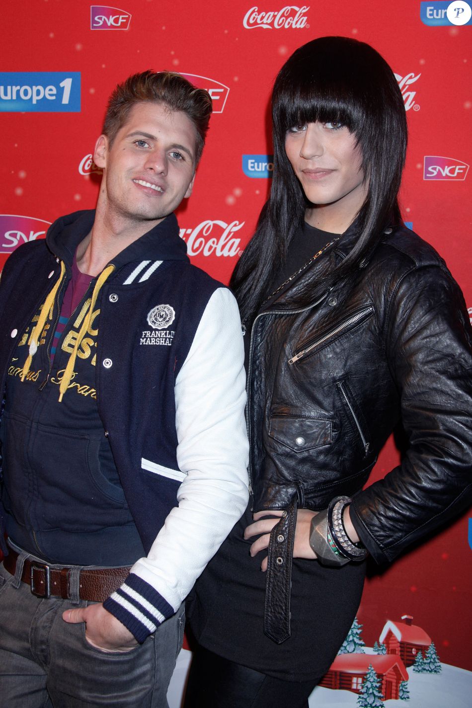 Thomas Vitiello Et Benoît Dubois Benoît Dubois et Thomas Vitiello de Secret Story 4 lors du départ du train  de Noël à la gare du Nord à Paris, le 15 décembre 2010. - Purepeople
