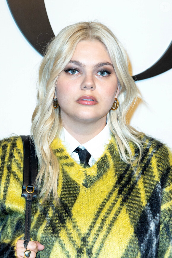 Louane Emera - Photocall du défilé de mode automne-hiver 2022/2023 "Christian Dior" lors de la fashion week de Paris. Le 1er mars 2022 © Olivier Borde / Bestimage