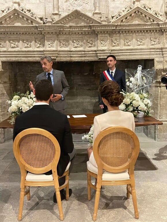 Mariage de Louis Sarkozy et Natali Husic à Gordes, en Provence le 24 septembre 2022, en présence du maire de Gordes, Richard Kitaeff et Nicolas Sarkozy.
