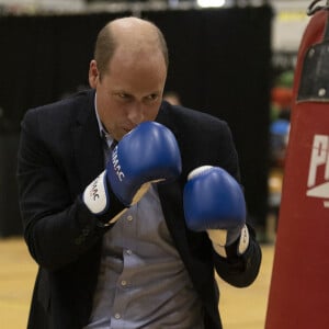 Le prince William, prince de Galles, visite la Copper Box Arena du Queen Elizabeth Olympic Park, pour participer à un événement avec Coach Core, qui fête ses 10 ans, à Londres, Royaume Uni, le 13 octobre 2022. 