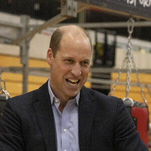 Le prince William, prince de Galles, visite la Copper Box Arena du Queen Elizabeth Olympic Park, pour participer à un événement avec Coach Core, qui fête ses 10 ans, à Londres, Royaume Uni, le 13 octobre 2022. 