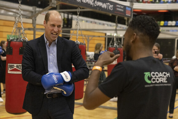 Le prince William, prince de Galles, visite la Copper Box Arena du Queen Elizabeth Olympic Park, pour participer à un événement avec Coach Core, qui fête ses 10 ans, à Londres, Royaume Uni, le 13 octobre 2022. 