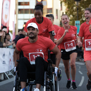 Florent Manaudou lors de la journée paralympique 2022 place de la bastille à Paris le 8 octobre 2022. © Gaëlle Mobuchon / Panoramic / Bestimage