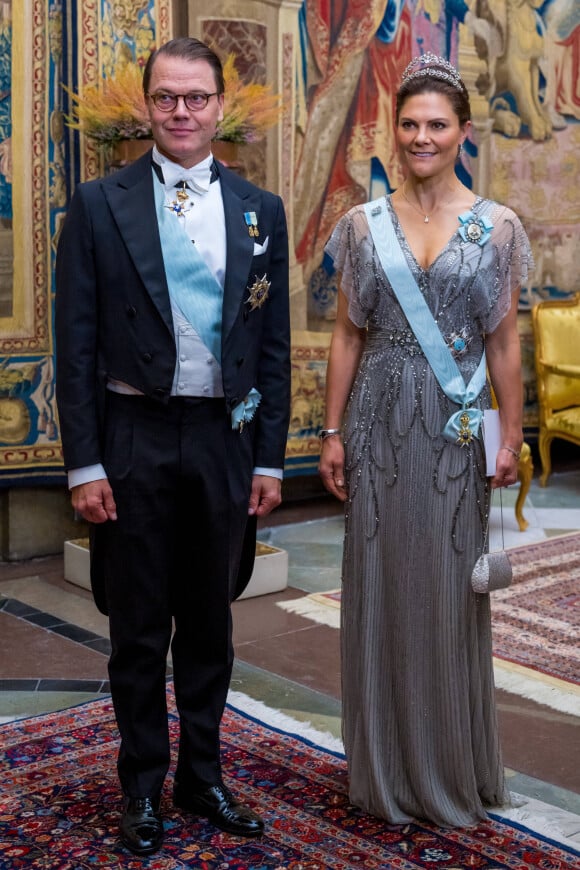 La princesse Victoria de Suède et le prince Daniel de Suède - La famille royale de Suède lors du dîner de gala pour la société civile donné dans la galerie Carl XI au Palais royal de Stockholm, Suède, le 29 septembre 2022. 