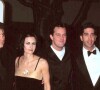 "Friends" Jennifer Aniston, Matt Leblanc, Courteney Cox, Matthew PErry, David Schwimmer, Lisa Kudrow au Golden Globe Awards de Los Angeles le 17 janvier 1998