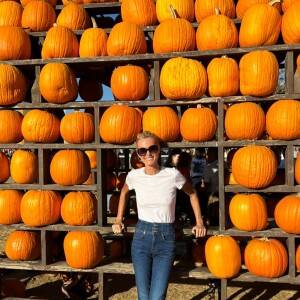 Laeticia Hallyday à la recherche de la citrouille idéale pour Halloween