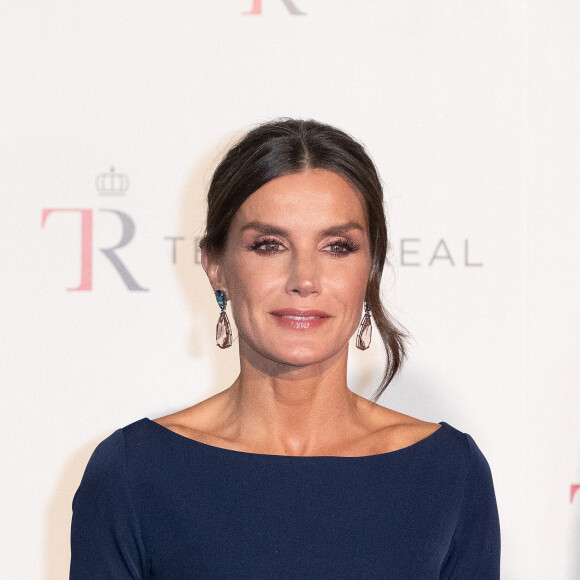 La reine Letizia d'Espagne lors de l'ouverture de la nouvelle saison du théâtre Royal à Madrid le 24 octobre 2022. 