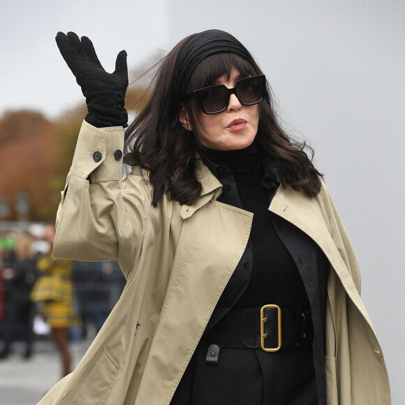 Isabelle Adjani - Célébrités au défilé Dior Collection Femme Prêt-à-porter Printemps/Eté 2023 lors de la Fashion Week de Paris, le 27 septembre 2022. © Giancarlo Gorassini/Bestimage