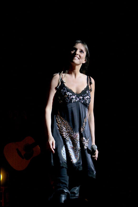 Exclusif - Lynda Lemay fête sa 40ème représentation à l'Olympia et ses 40 ans le 25 avril 2007