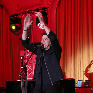 Concert privé de Patrick Bruel durant le 35ème Dîner de Gala "Vaincre le cancer" au profit de la lutte contre les cancers au Cercle de l'Union Interalliée à Paris, France © Bertrand Rindoff / Bestimage