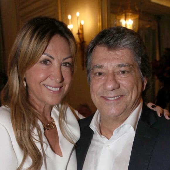 Kareen Hechter Lazar et son mari Olivier Lazar - Dîner du 35ème Gala "Vaincre le cancer" au profit de la lutte contre les cancers au Cercle de l'Union Interalliée à Paris le 29 octobre 2022. Plus de 90.000 cancers n'ont pu être diagnostiqués en 2020 à cause de la pandémie de la covid-19. Sans ces dommages collatéraux, le cancer reste la première cause de mortalité prématurée en France. Face à ce constat, il est urgent de ne pas relâcher les efforts dans la recherche contre le cancer au risque d'effacer une partie non négligeable des progrès réalisés ces dernières années, ce qui aurait pour conséquence d'impacter les malades. © Bertrand Rindoff / Bestimage