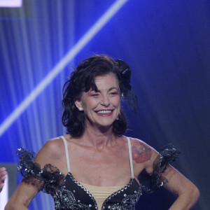 Exclusif - Jacky (Jacques Jakubowicz) et la chanteuse Lio - Enregistrement de l'émission "300 Choeurs chantent Les plus beaux duos" à Paris, qui sera diffusée le 8 janvier 2021 sur France 3. © Tiziano Da Silva / Bestimage 