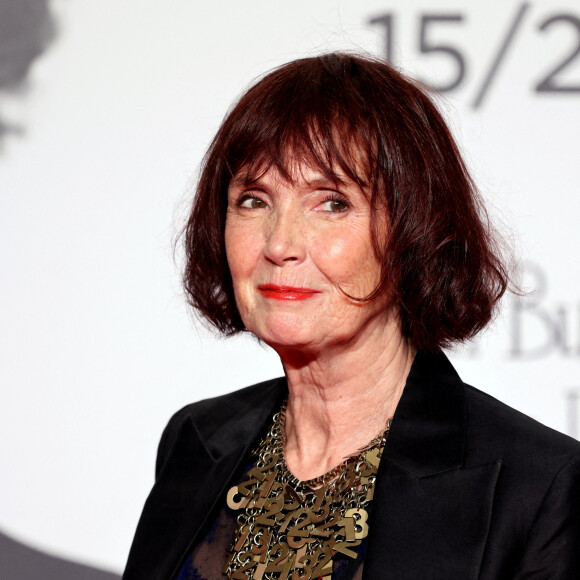 Sabine Azéma a vécu une grande histoire d'amour avec un immense cinéaste français, aujourd'hui disparu. Elle a transformé en force son chagrin