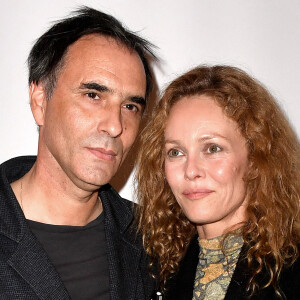 Semi Exclusif - Vanessa Paradis et son mari Samuel Benchetrit lors de l'anniversaire (trois ans) de l'hôtel Les Jardins du Faubourg à Paris le 9 juin 2022.© Veeren / Bestimage 