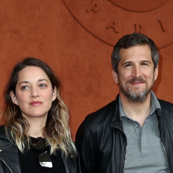 Guillaume Canet et sa compagne Marion Cotillard - People au village pour la finale hommes lors des internationaux de France de tennis de Roland Garros 2019 à Paris le 9 juin 2019. © Jacovides - Moreau / Bestimage.