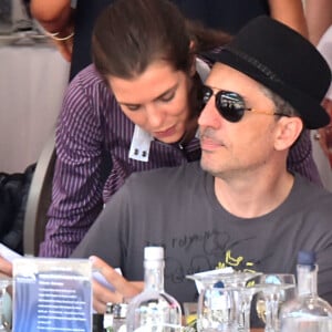 Gad Elmaleh et Charlotte Casiraghi - 20e Jumping International de Monte-Carlo au Port Hercule de Monaco à Monte-Carlo, le 27 juin 2015.