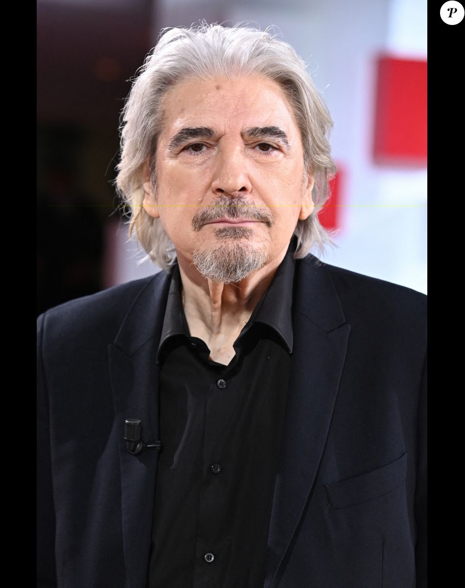 Exclusif - Serge Lama - Enregistrement de l'émission "Vivement Dimanche" présentée par M.Drucker et diffusée sur France 2. © Guillaume Gaffiot / Bestimage