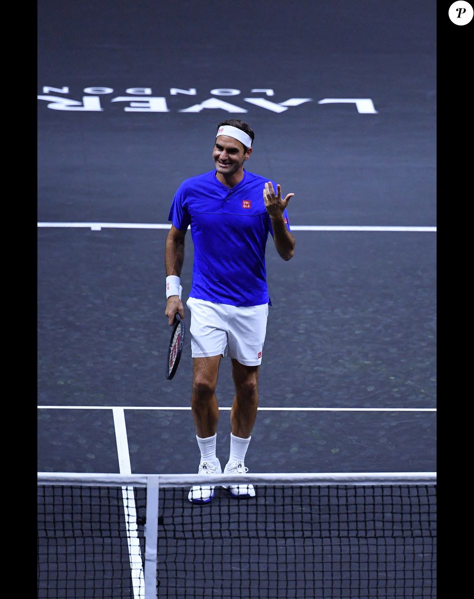 Roger Federer (Sui), Rafael Nadal (Esp), - Tennis : Roger Federer, tire sa révérence en larmes, lors de Laver Cup à l'O2 Arena de Londres le 23 septembre 2022. La paire Federer/Nadal (Europe) s'est inclinée face à Sock/Tiafoe (Reste du monde) 4-6, 7-6 (7/2), 11-9. © Antoine Couvercelle / Panoramic / Bestimage