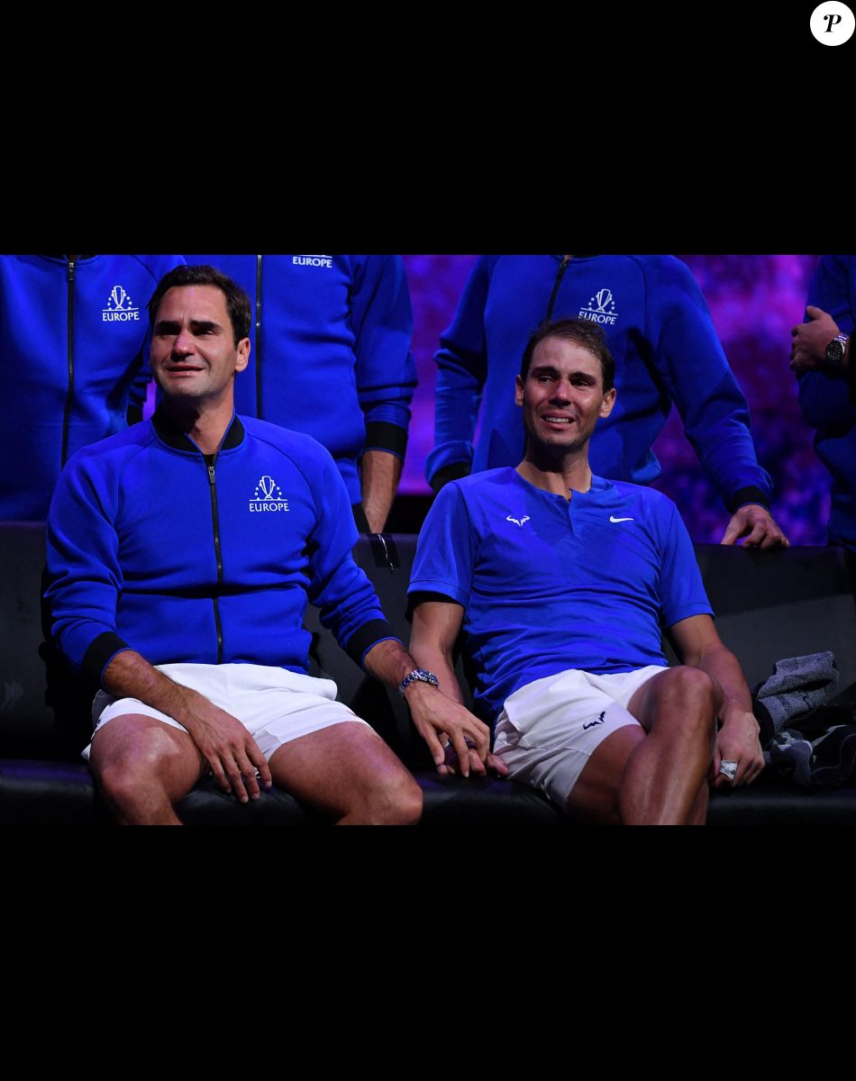 Roger Federer (Sui), Rafael Nadal (Esp), - Tennis : Roger Federer, tire sa révérence en larmes, lors de Laver Cup à l'O2 Arena de Londres le 23 septembre 2022. La paire Federer/Nadal (Europe) s'est inclinée face à Sock/Tiafoe (Reste du monde) 4-6, 7-6 (7/2), 11-9. © Antoine Couvercelle / Panoramic / Bestimage