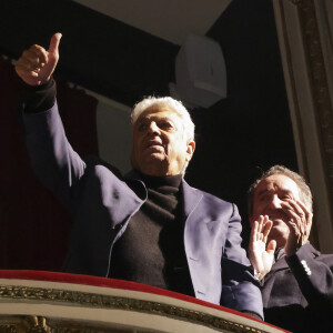 Exclusif - Enrico Macias - Hommage à Daniel Lévi lors d'un gala au théâtre Mogador à Paris au profit de l'association Daniel Lévi le 7 novembre 2022. © Jack Tribeca / Bestimage