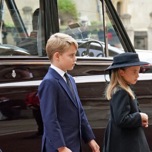 Le prince George de Galles, la princesse Charlotte de Galles - Cérémonie funèbre en la Chapelle Saint-Georges, le 19 septembre 2022. © Kirsty O'Connor / Bestimage