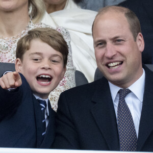 Le prince William, duc de Cambridge, le prince George - La famille royale d'Angleterre lors de la parade devant le palais de Buckingham, à l'occasion du jubilé de la reine d'Angleterre.