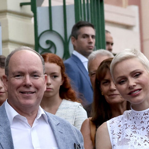 La princesse Charlene de Monaco, le prince Albert II de Monaco - La famille princière de Monaco lors du traditionnel Pique-nique "U Cavagnetu" des monégasques au parc princesse Antoinette à Monaco le 3 septembre 2022. © Claudia Albuquerque/Bestimage