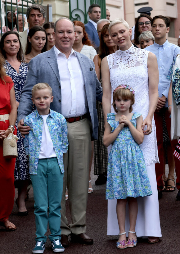 La princesse Charlene de Monaco, le prince Albert II de Monaco, le prince Jacques de Monaco, marquis des Baux, la princesse Gabriella de Monaco, comtesse de Carladès - La famille princière de Monaco lors du traditionnel Pique-nique "U Cavagnetu" des monégasques au parc princesse Antoinette à Monaco le 3 septembre 2022. © Claudia Albuquerque/Bestimage 