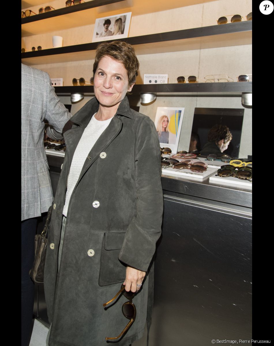 Exclusif - Maureen Dor - Présentation de la nouvelle collection de lunettes de Nathalie Blanc lors d'une soirée privée au restaurant Ma Cocotte à Saint-Ouen, France, le 5 octobre 2017. © Pierre Perusseau/Bestimage