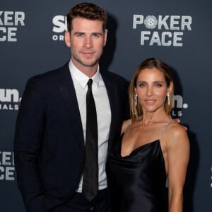 Liam Hemsworth et Elsa Pataky à la première du film "Poker Face" à Sydney, le 15 novembre 2022. 