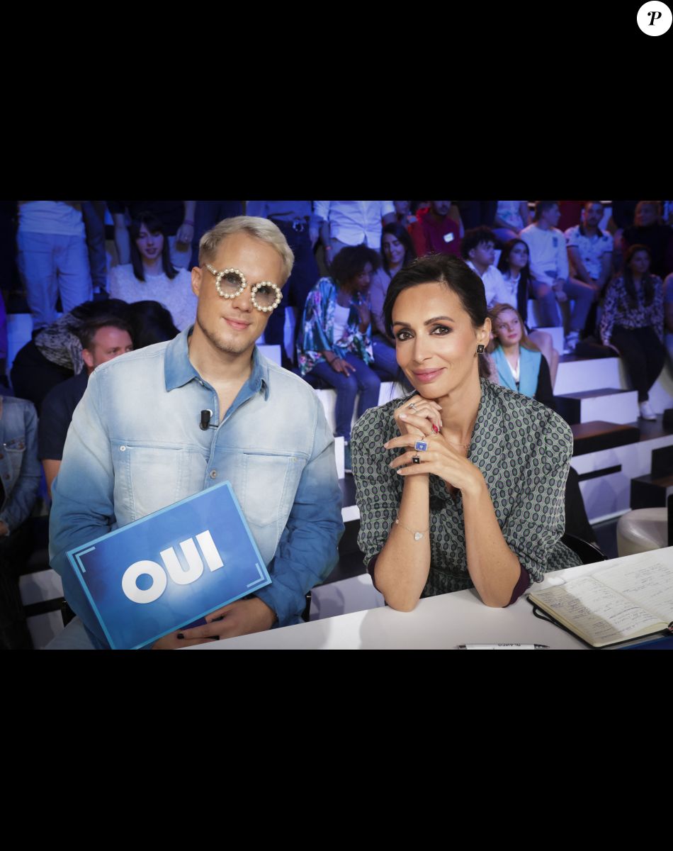 Exclusif - Guillaume Genton, Géraldine Maillet - Sur le plateau de l'émission TPMP (Touche Pas à Mon Poste) présentée en direct par C.Hanouna et diffusée sur C8 - Paris le 06/10/2022 - © Jack Tribeca / Bestimage