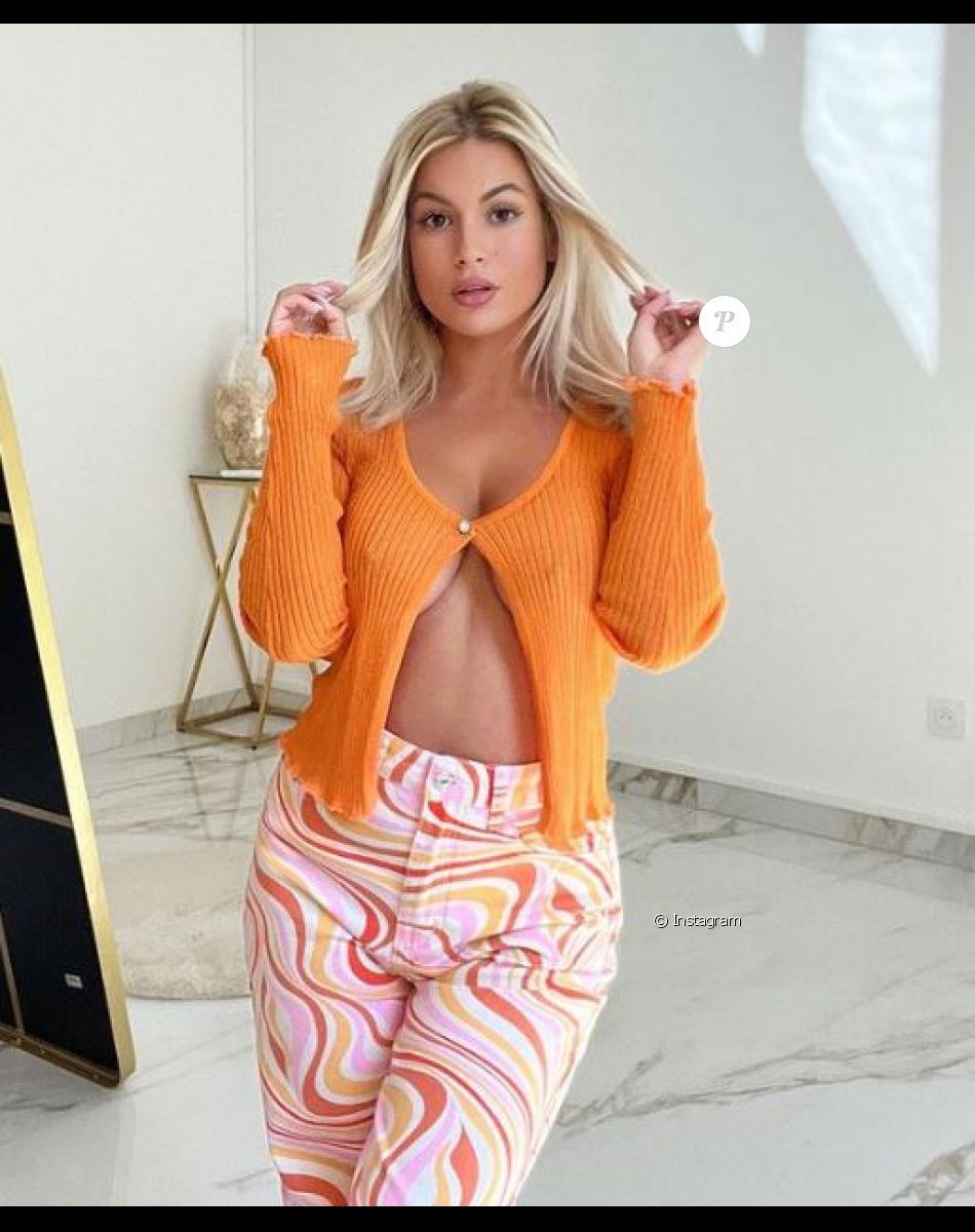 Carla Moreau prend la pose sur Instagram