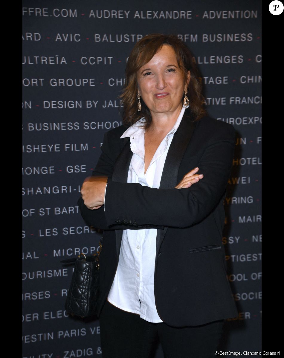 Anne Roumanoff au photocall de la soirée des 10 ans du Chinese Business Club à l'InterContinental Paris le 5 septembre 2022. © Giancarlo Gorassini / Bestimage.