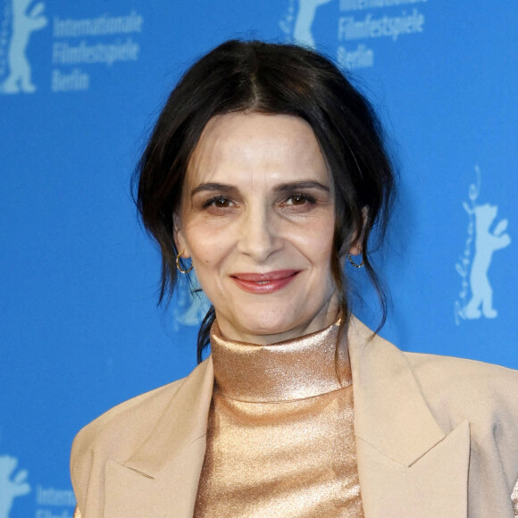 Juliette Binoche - Photocall du film "Avec amour et acharnement" lors de la 72ème édition du festival international du film de Berlin le 12 février 2022. © Imago / Panoramic / Bestimage 