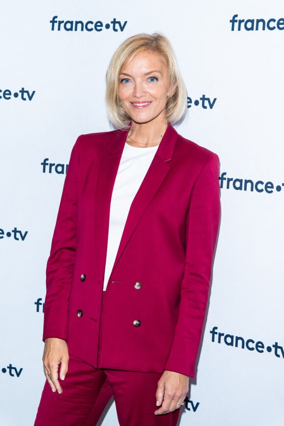 Maya Lauqué lors du photocall dans le cadre de la conférence de presse de France Télévisions au Pavillon Gabriel à Paris, France, le 24 août 2021. © Pierre Perusseau/Bestimage 