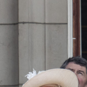 Le prince William, duc de Cambridge, et Catherine (Kate) Middleton, duchesse de Cambridge, le prince George de Cambridge, la princesse Charlotte de Cambridge, le prince Louis de Cambridge, Camilla Parker Bowles, duchesse de Cornouailles, le prince Charles, prince de Galles - La famille royale au balcon du palais de Buckingham lors de la parade Trooping the Colour 2019, célébrant le 93ème anniversaire de la reine Elisabeth II, Londres, le 8 juin 2019. 