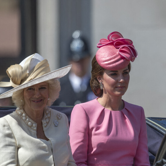 Camilla Parker Bowles, duchesse de Cornouailles et Catherine Kate Middleton , duchesse de Cambridge - La famille royale d'Angleterre assiste à la parade "Trooping the colour" à Londres le 17 juin 2017. 