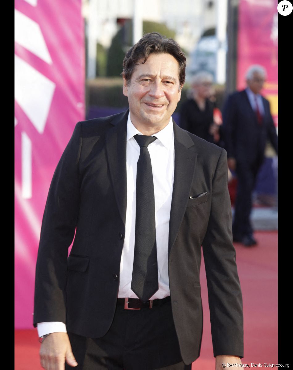 Laurent Gerra - Cérémonie d'ouverture de la 48e édition du Festival du Cinéma Américain de Deauville, le 2 septembre 2022. © Denis Guignebourg/Bestimage