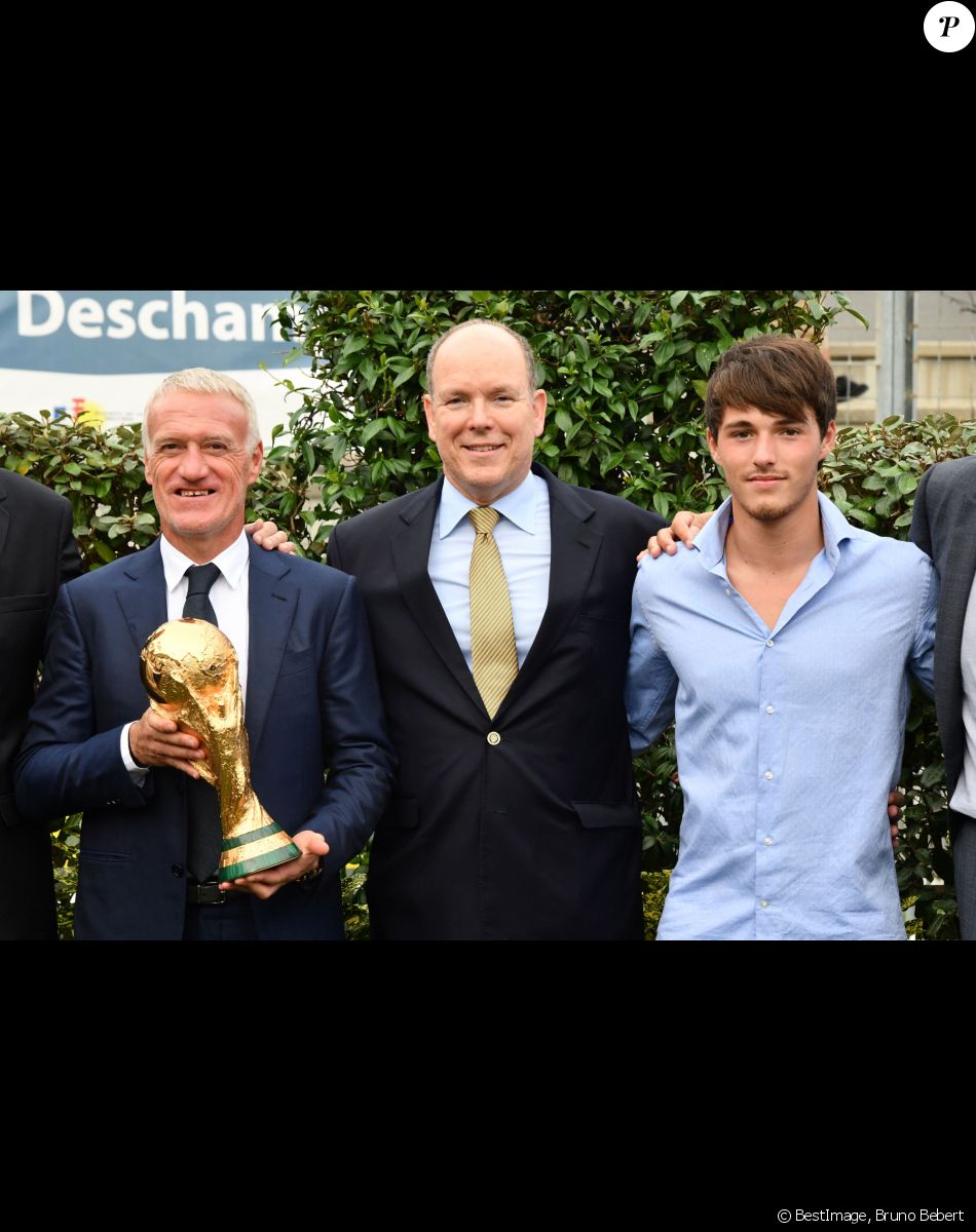 Didier Deschamps, le prince Albert II de Monaco et Dylan Deschamps durant l'inauguration du Stade de football Didier Deschamps à Cap d'Ail le 12 septembre 2018. © Bruno Bebert / Bestimage