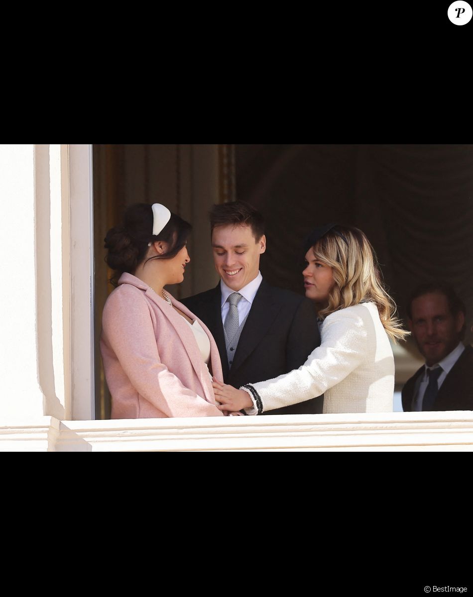 Louis Ducruet et sa femme Marie Chevallier, Camille Gottlieb - La famille princière au balcon du palais lors de la Fête Nationale de la principauté de Monaco le 19 novembre 2022. © Dominique Jacovides / Bruno Bebert / Bestimage